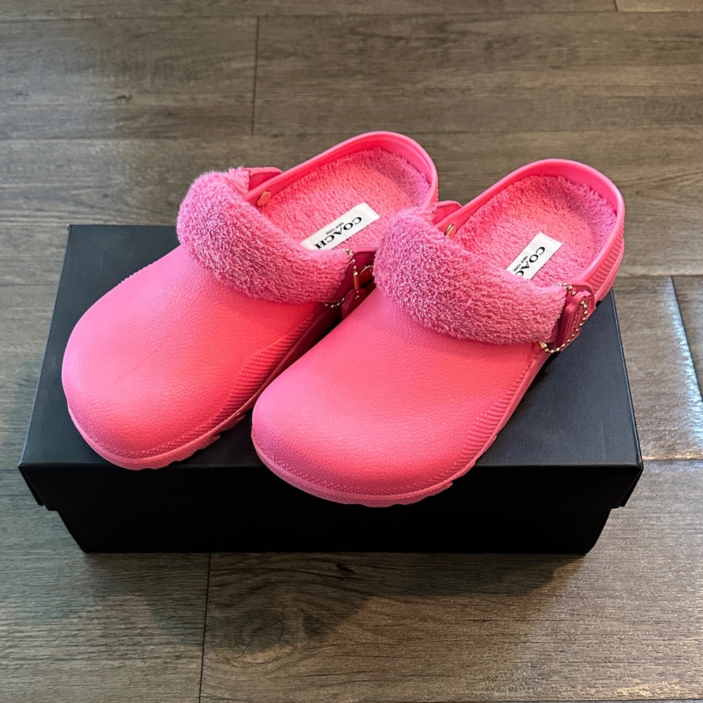 Coach Womens Fuzzy Pink Slippers